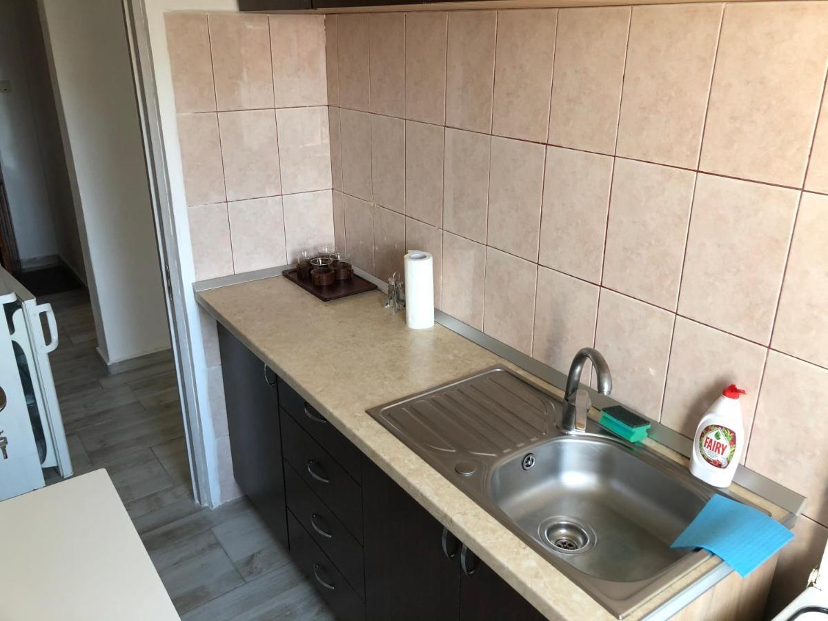 Apartament Targoviste In Regim Hotelier Cu 2 Camere Bagian luar foto