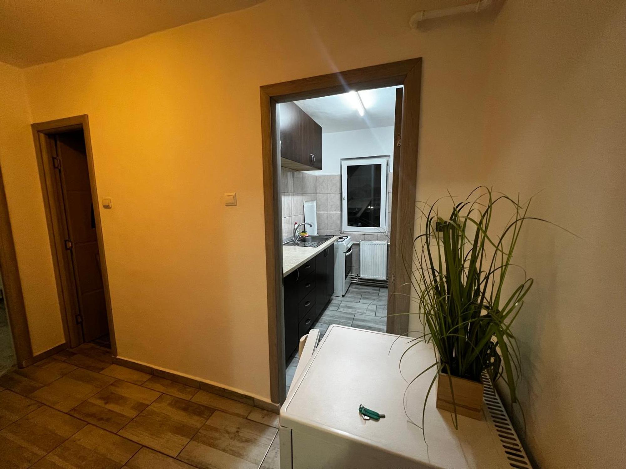 Apartament Targoviste In Regim Hotelier Cu 2 Camere Bagian luar foto